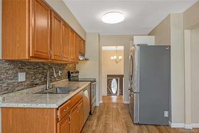 Welcome to this beautifully updated, move-in-ready 5-bedroom, 2 - photo 17