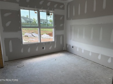 Welcome home to the Acacia! This thoughtfully designed 5-bed, 3 - photo 18
