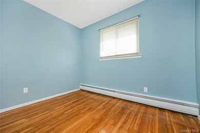 Welcome to this beautifully updated, move-in-ready 5-bedroom, 2 - photo 20