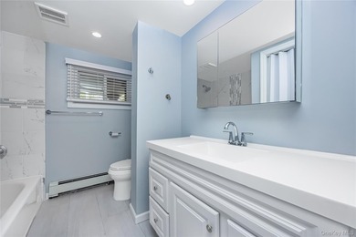 Welcome to this beautifully updated, move-in-ready 5-bedroom, 2 - photo 32
