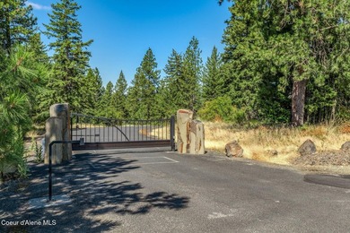 Waterfront Retreat: 14.55-acres of privacy on the shores of - photo 47