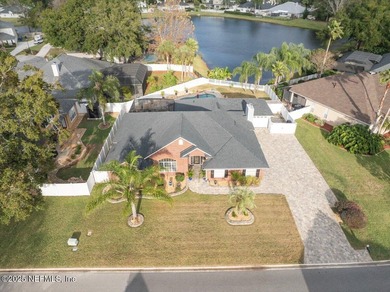 (private lake, pond, creek) Home For Sale in Saint Johns Florida