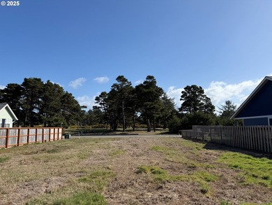 BANDON OCEAN TRAILS large level lot on quiet street with view of - photo 2