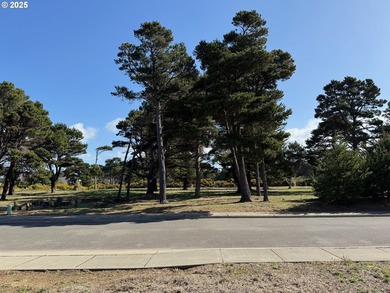 BANDON OCEAN TRAILS large level lot on quiet street with view of - photo 4