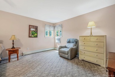 Beautifully maintained and move-in ready, this spacious - photo 23