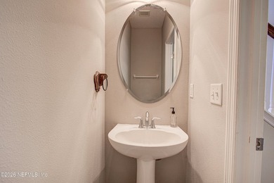 Beautiful David Weekley home in Greenleaf Village! Freshly - photo 30