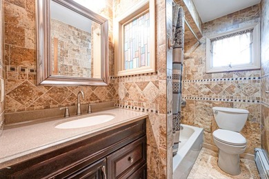 Beautifully maintained and move-in ready, this spacious - photo 32