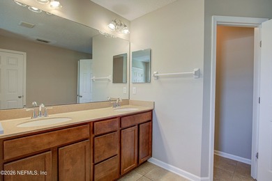Beautiful David Weekley home in Greenleaf Village! Freshly - photo 46