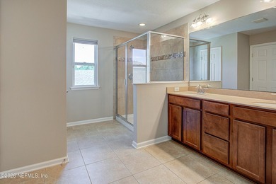 Beautiful David Weekley home in Greenleaf Village! Freshly - photo 48