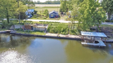 Welcome to your lakeside retreat! This delightful 2-bedroom, 1 - Lake Home For Sale in Monticello, Indiana