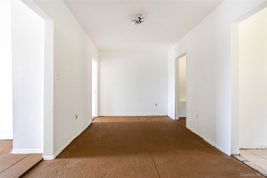Colonial-style home featuring 4 bedrooms, 1.5 baths, formal - photo 7
