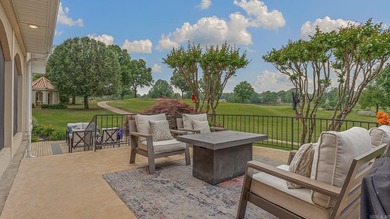 Welcome to 2207 Doral Cove, an exceptional golf course property - photo 5