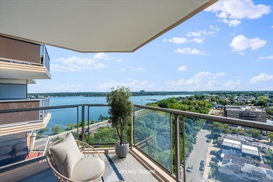 (private lake, pond, coastal) Home For Sale in Bayside New York