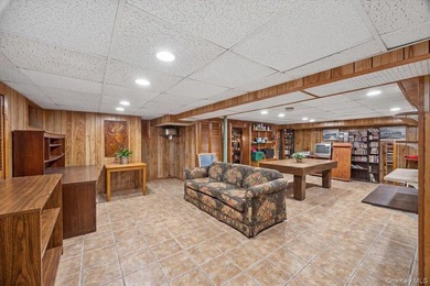 Welcome to 77 Irving Place in New Rochelle. This charming - photo 20