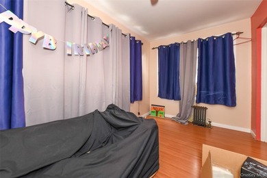 Well maintained two family in residential Rosedale. Both floors - photo 20