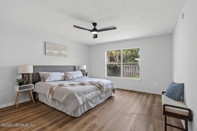 Beautifully renovated 3-bedroom, 2-bath home with a 2-car garage - photo 29