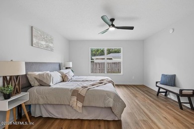 Beautifully renovated 3-bedroom, 2-bath home with a 2-car garage - photo 30