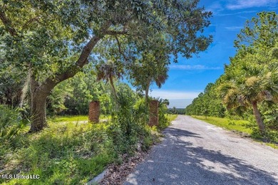 Discovery Bay is 252 acres of beautiful waterfront that offers a - photo 3