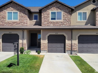 Utah Lake Townhome/Townhouse For Sale in Saratoga Springs Utah