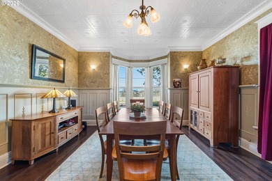 NEW PRICE, MOTIVATED SELLER!! Beautifully updated Victorian home - photo 11