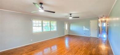 HOME SWEET HOME-JUST MINUTES FROM THE LAKE! Discover the perfect - photo 8