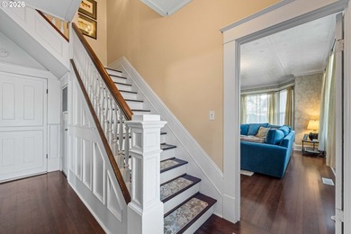 NEW PRICE, MOTIVATED SELLER!! Beautifully updated Victorian home - photo 21