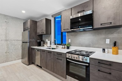 New Pricing, Seller is motivated! Recently appraised at $3.86M - photo 22