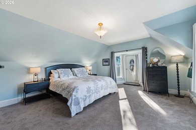 NEW PRICE, MOTIVATED SELLER!! Beautifully updated Victorian home - photo 24