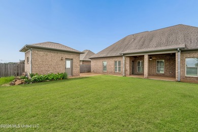 IMMACULATE, move-in ready CUSTOM built 4 bedroom, 3 bath home - photo 31