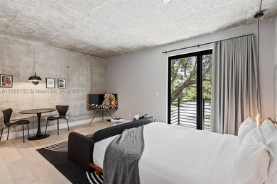 New Pricing, Seller is motivated! Recently appraised at $3.86M - photo 34