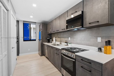 New Pricing, Seller is motivated! Recently appraised at $3.86M - photo 36