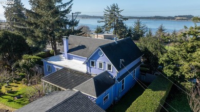NEW PRICE, MOTIVATED SELLER!! Beautifully updated Victorian home - photo 38