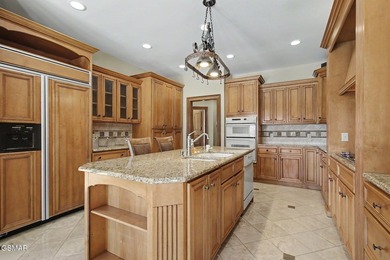THIS MAGNIFICENT SMOKY MOUNTAIN ESTATE BOASTS 11,312 SQ FT OF - photo 22