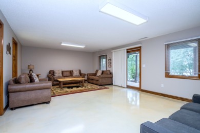 Large Lakefront Property an Ideal Weekend Retreat - photo 15