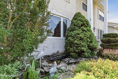 Welcome to this beautifully maintained 4-bedroom, 2.5-bath - photo 5