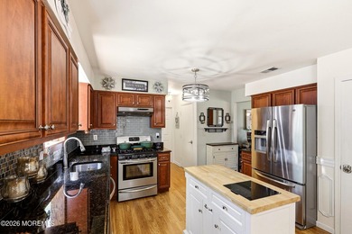 Welcome to this beautifully maintained 4-bedroom, 2.5-bath - photo 8