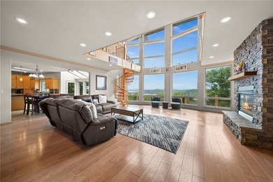 Private 11.08 acre Beaver Lake retreat with expansive lake views - photo 8