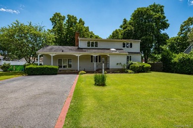 Rare opportunity to own this large, mid-block colonial with - photo 2