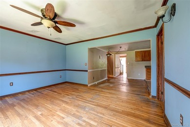 Rare opportunity to own this large, mid-block colonial with - photo 10