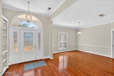 Beautiful home loaded with curb appeal, circular dive and side - photo 2