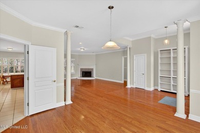 Beautiful home loaded with curb appeal, circular dive and side - photo 4