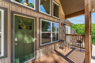 101 Willow Oak Lane is a 4-bedroom, 4-bathroom modern - photo 3