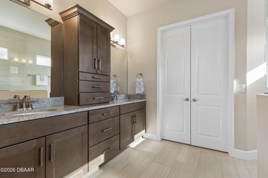 Why wait for new construction? This like-new move-in ready 2022 - photo 42