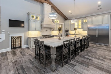 Custom estate property located on 8.67 acres in the heart of - photo 9