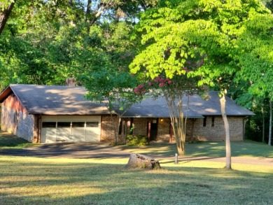 Rare find! Lakehouse with 2 adjoining lots on Shadowood Lake!   - Lake Home For Sale in Marshall, Texas