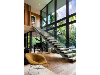 Featured on the cover of Luxe Magazine, this architect owned - photo 14