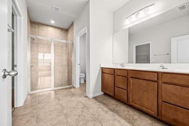 One of the LOWEST HOA's in 34987! Built in 2022, this - photo 18