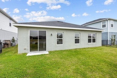 One of the LOWEST HOA's in 34987! Built in 2022, this - photo 25