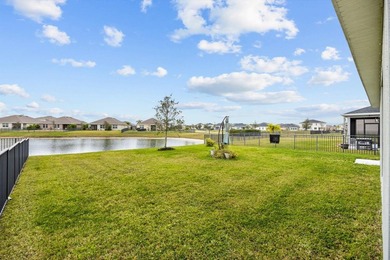 One of the LOWEST HOA's in 34987! Built in 2022, this - photo 26