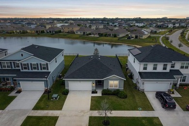 One of the LOWEST HOA's in 34987! Built in 2022, this - photo 28